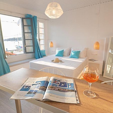 The White Rose Apartment Poros Town Exterior foto